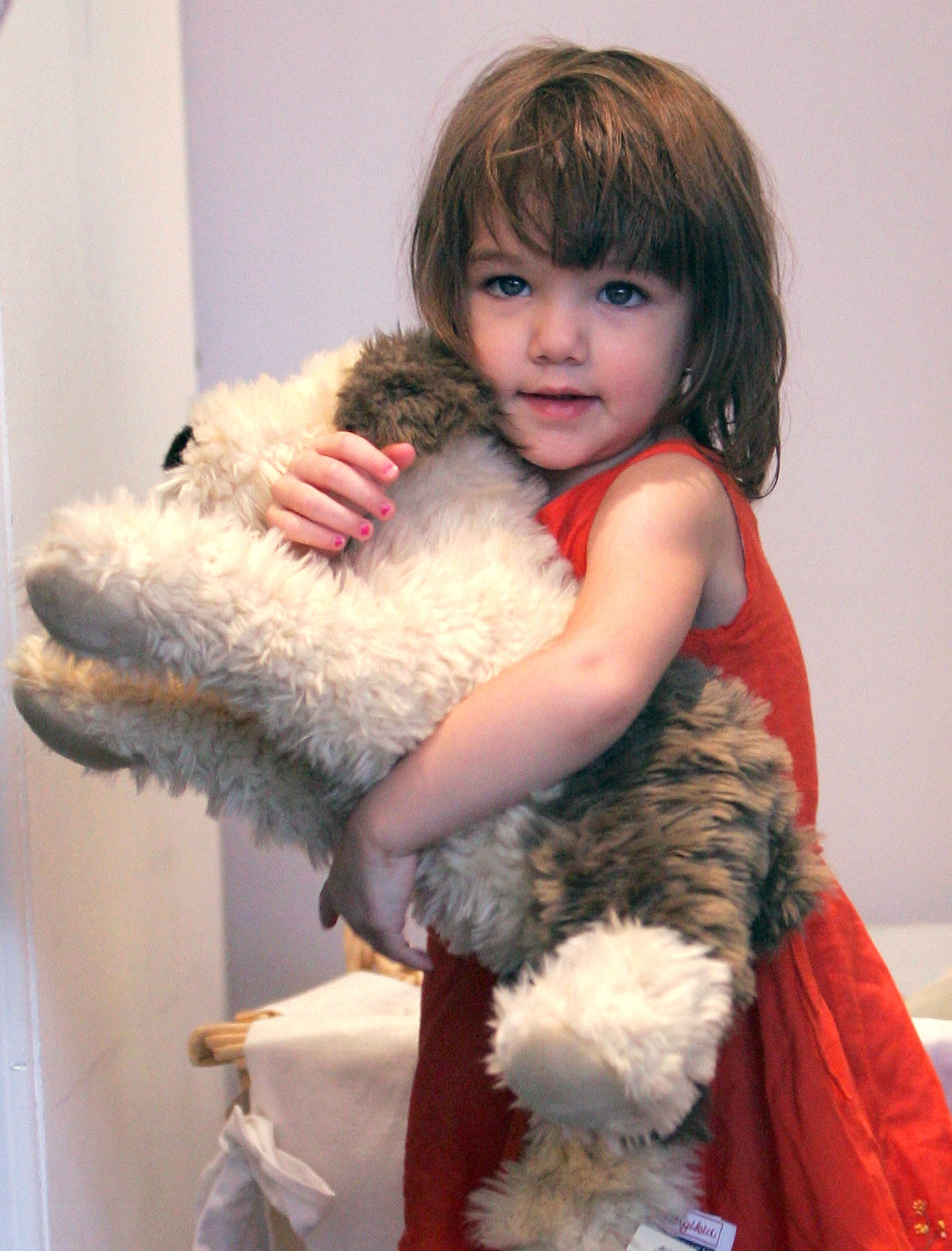 Suri Cruise at the Bonpoint children's store in West Village on August 17, 2008, in New York City. | Source: Getty Images