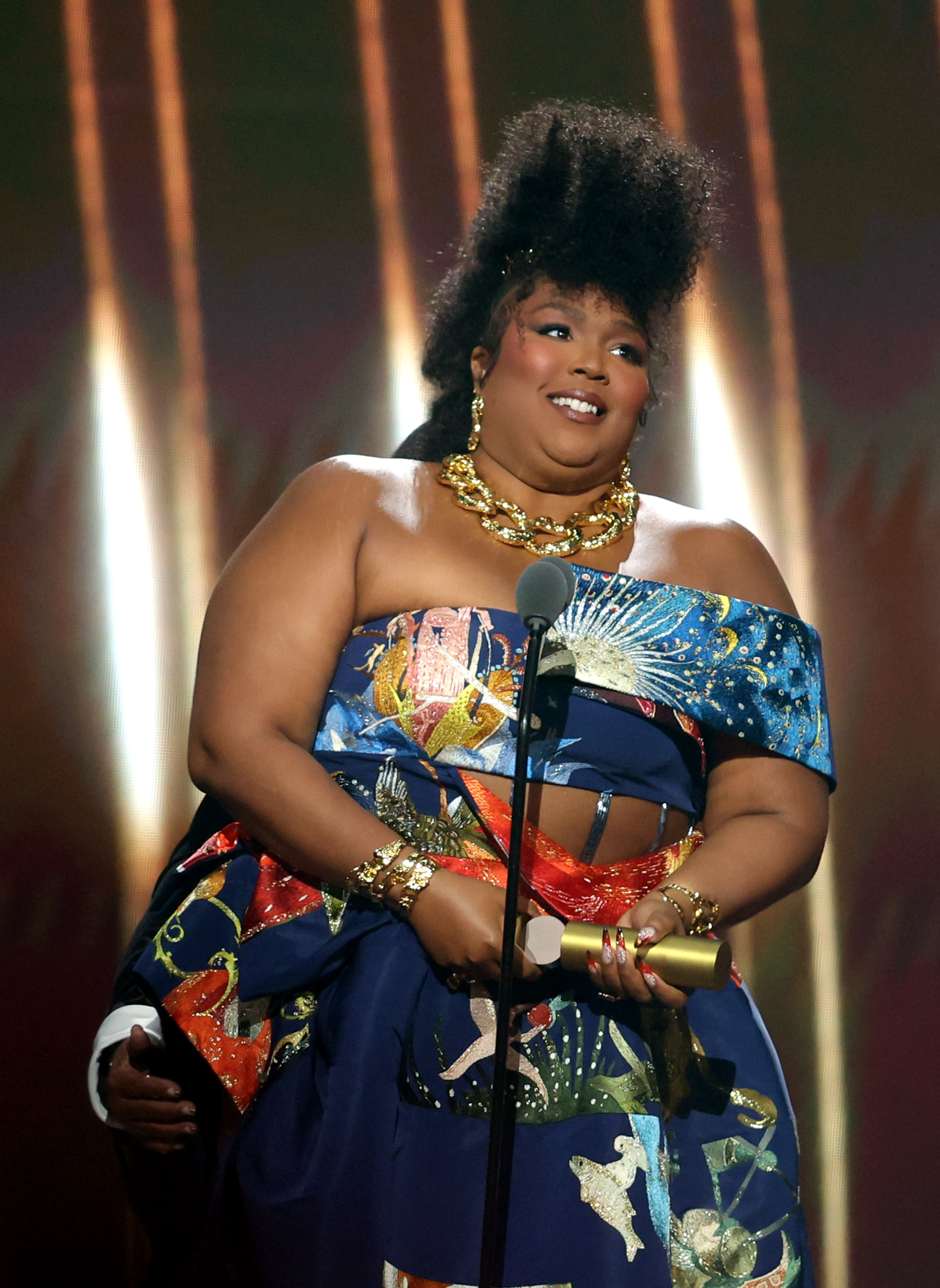 Lizzo during the People's Choice Awards on December 6, 2022, in Santa Monica, California. | Source: Getty Images