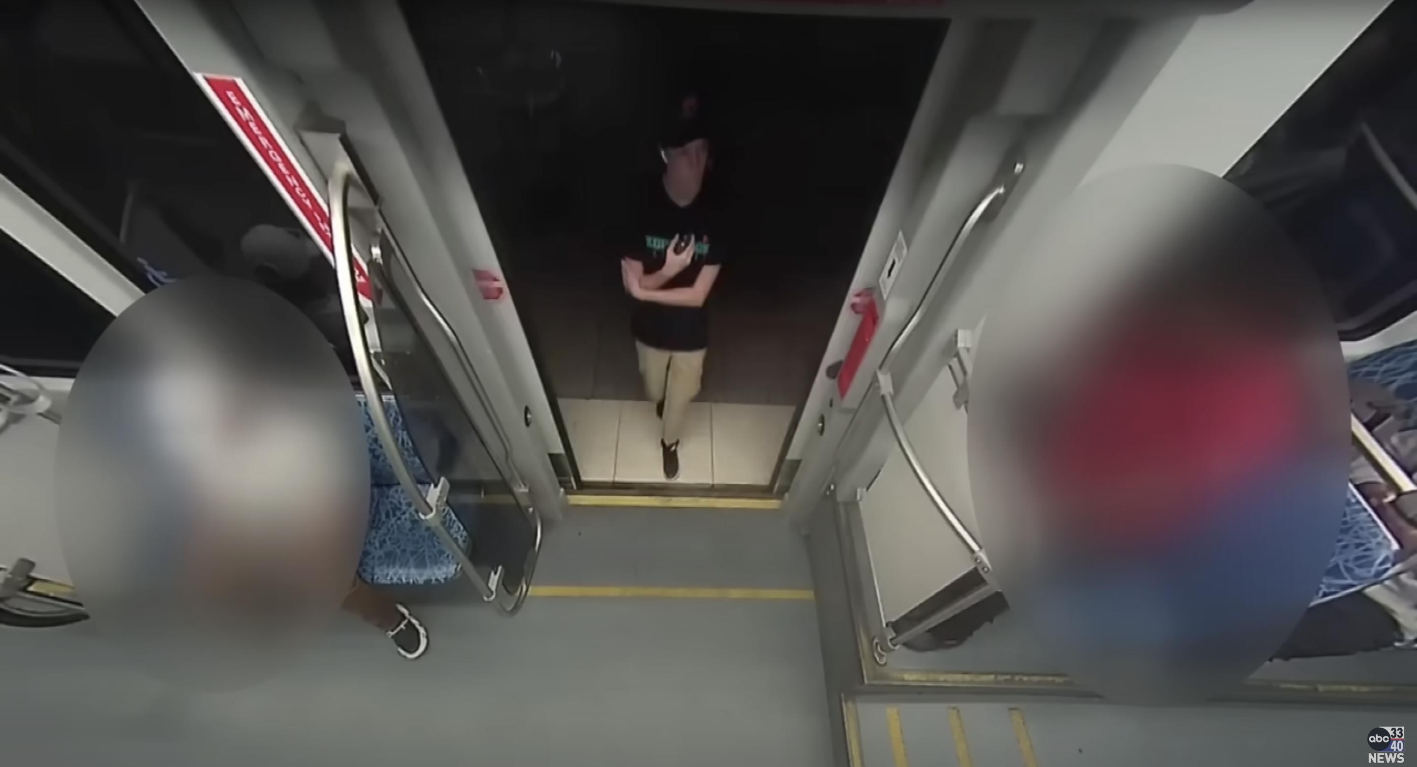 Surveillance video shows Iryna Zarutska entering the train moments before the attack, as posted on September 9, 2025 | Source: YouTube/abc3340