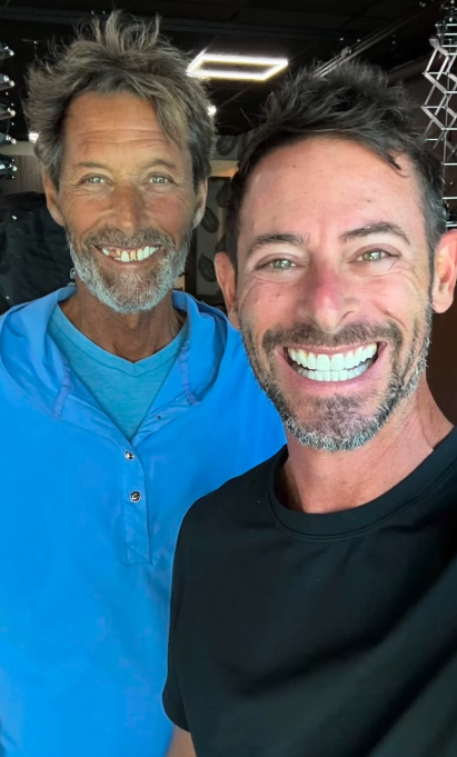 Duguay smiles alongside a man believed to be his dentist, Dr. Jason Olitsky, revealing gaps in his front teeth. Thomas said a fall had damaged his teeth and veneers, but he continued joking and laughing despite the setback. | Source: Instagram/mrs__shay