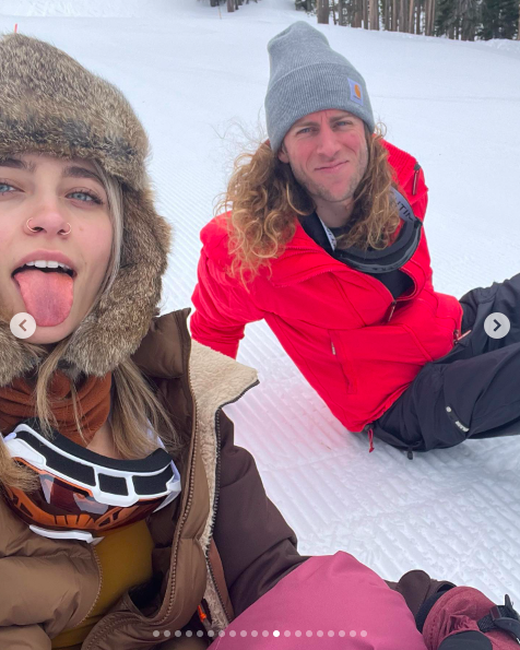 Paris Jackson and Justin Long during a ski trip. | Source: Instagram/parisjackson