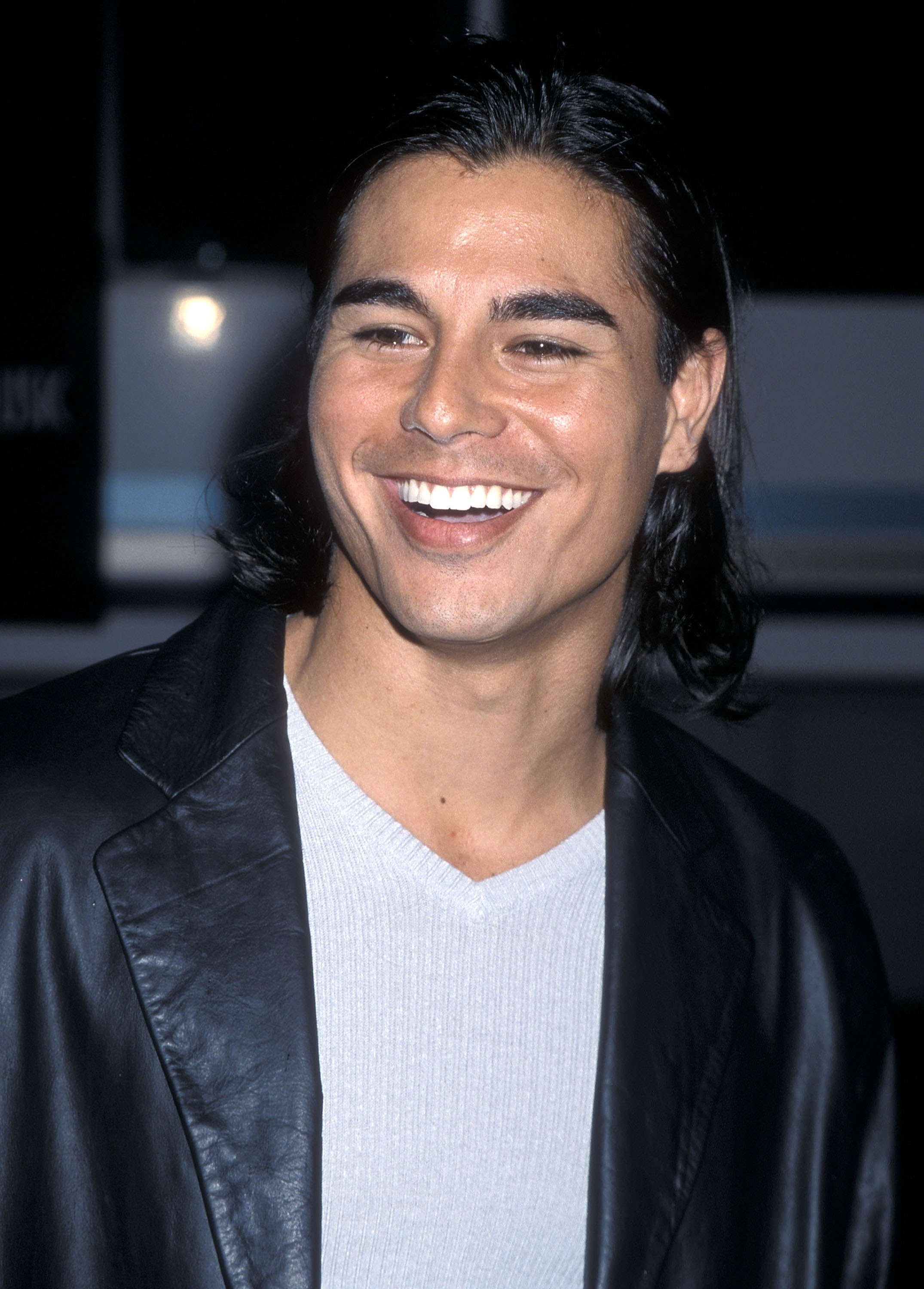 Julio Iglesias Jr. arrives at the 27th Annual American Music Awards on January 17, 2000 | Source: Getty Images