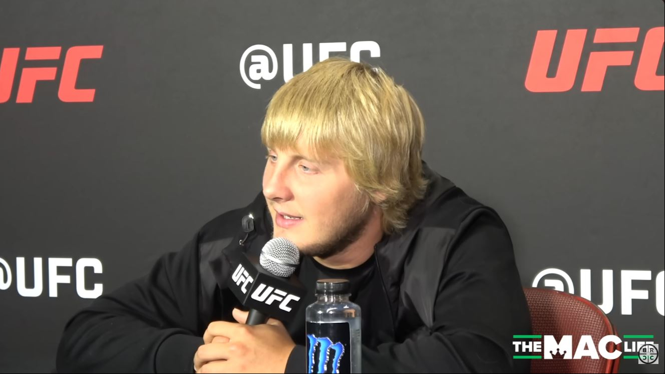 With his weight no longer restricted by an approaching fight, Pimblett spoke openly about enjoying food between training camps and acknowledged that his dramatic fluctuations would eventually have to change. His fuller face particularly caught attention online, with commenters expressing disbelief at how different the UFC lightweight looked just weeks after competing in London. | Source: YouTube/TheMacLife