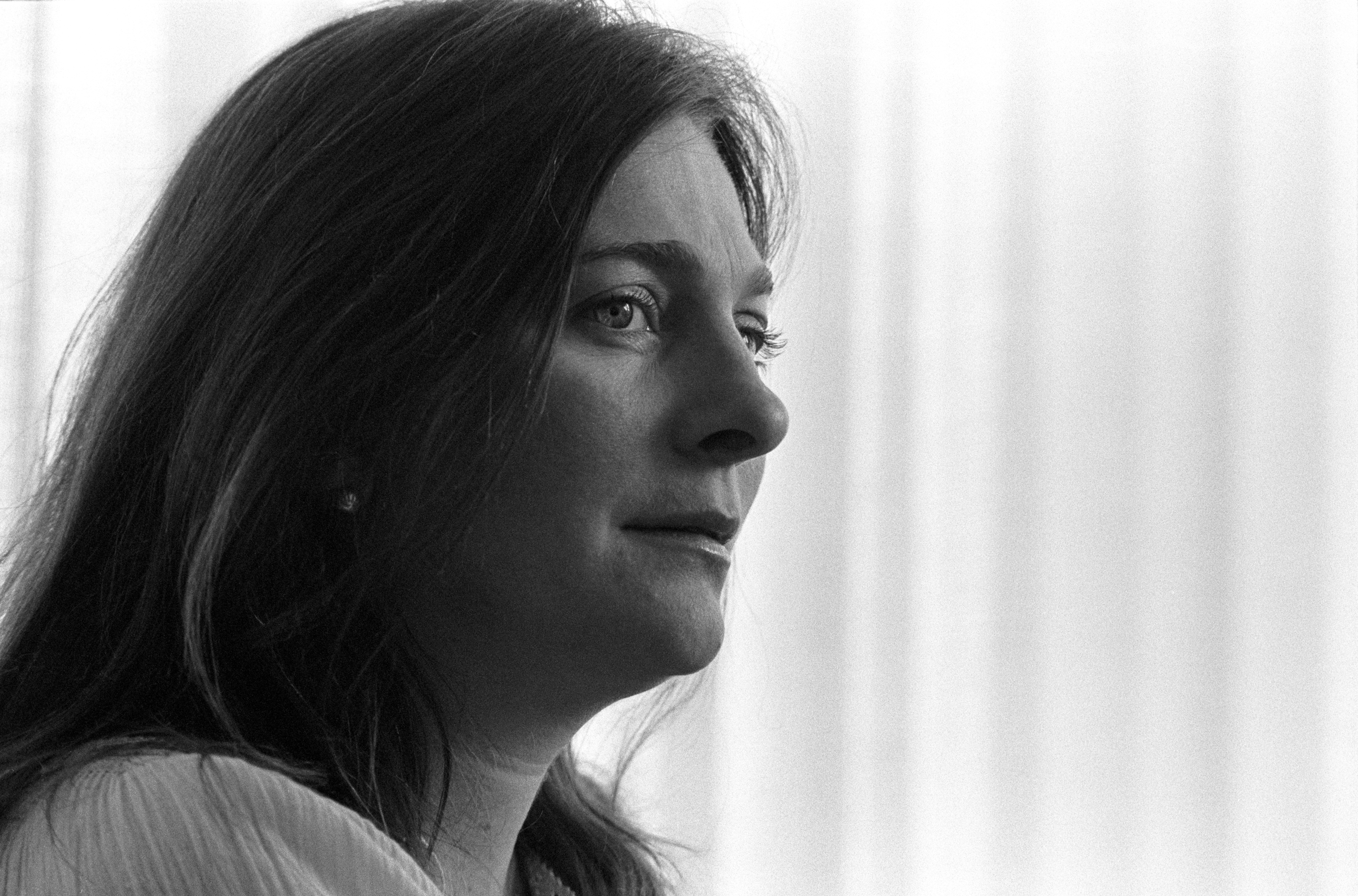 The singer-songwriter photographed during a day of promotion on May 6, 1975, in Atlanta, Georgia. | Source: Getty Images