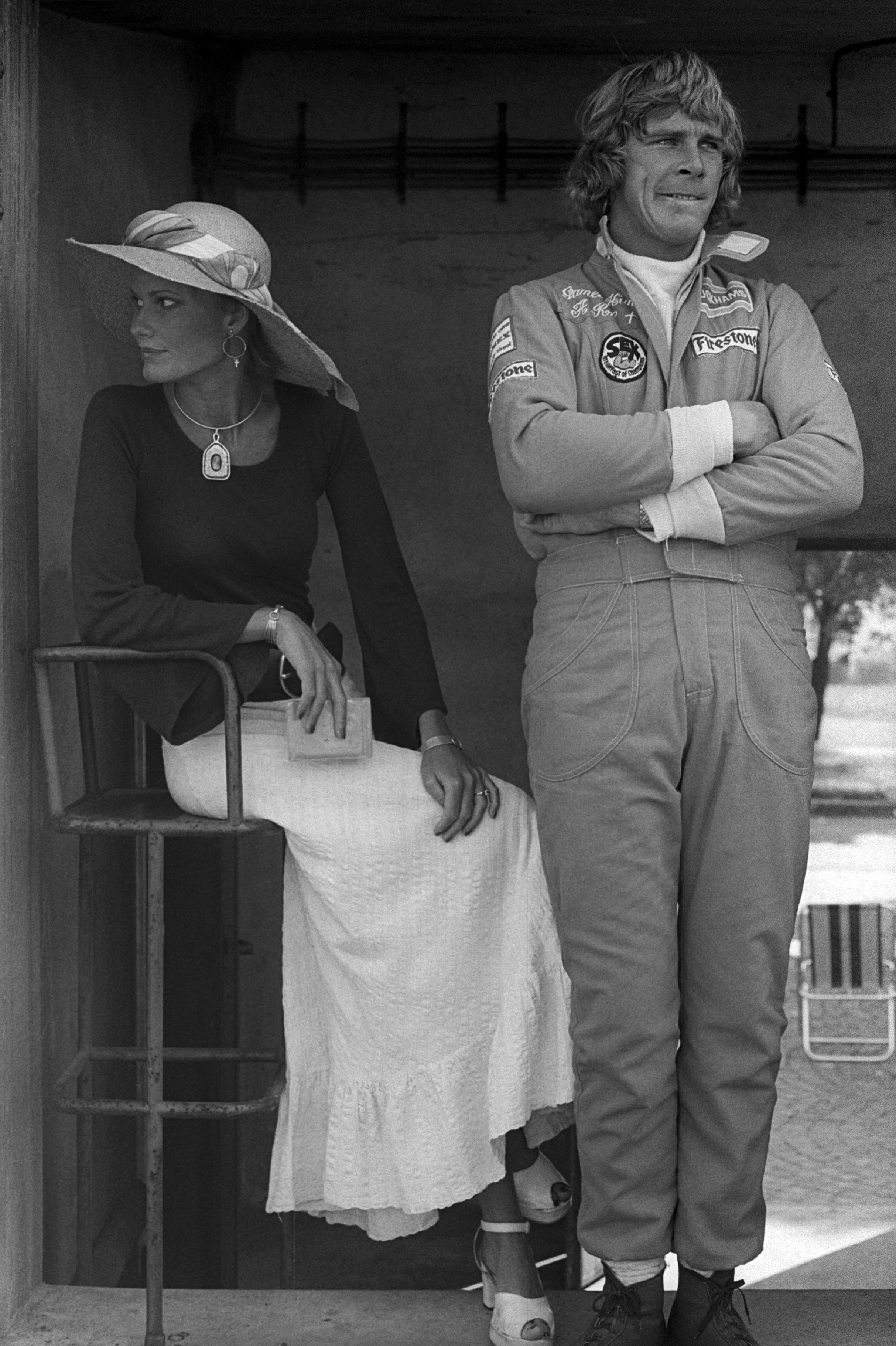 Suzy Miller and James Hunt during the Italian Grand Prix on September 8, 1974. | Source: Getty Images