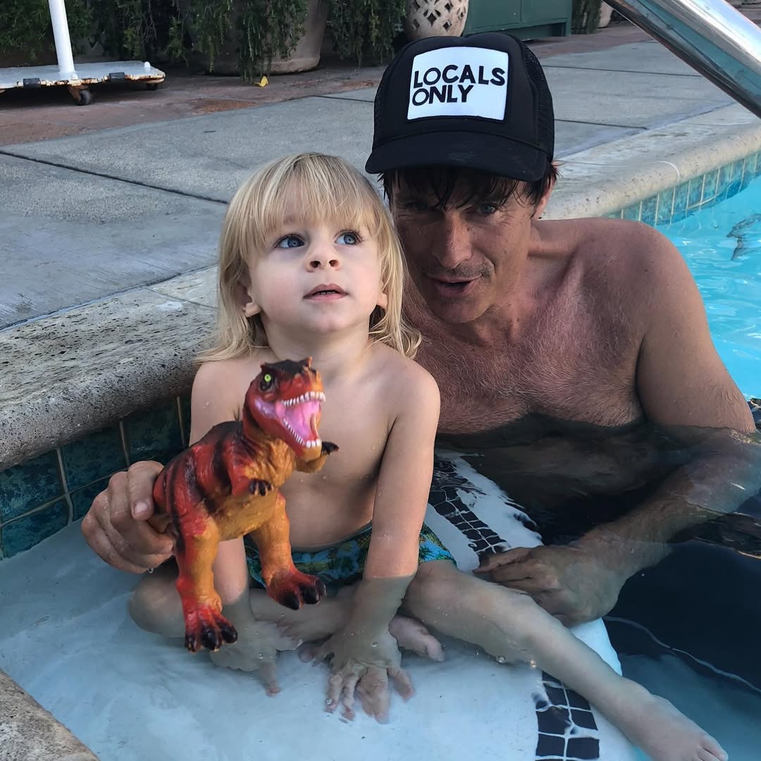 Patrick Muldoon in a candid photo with a loved one. | Source: Instagram/shanazappa