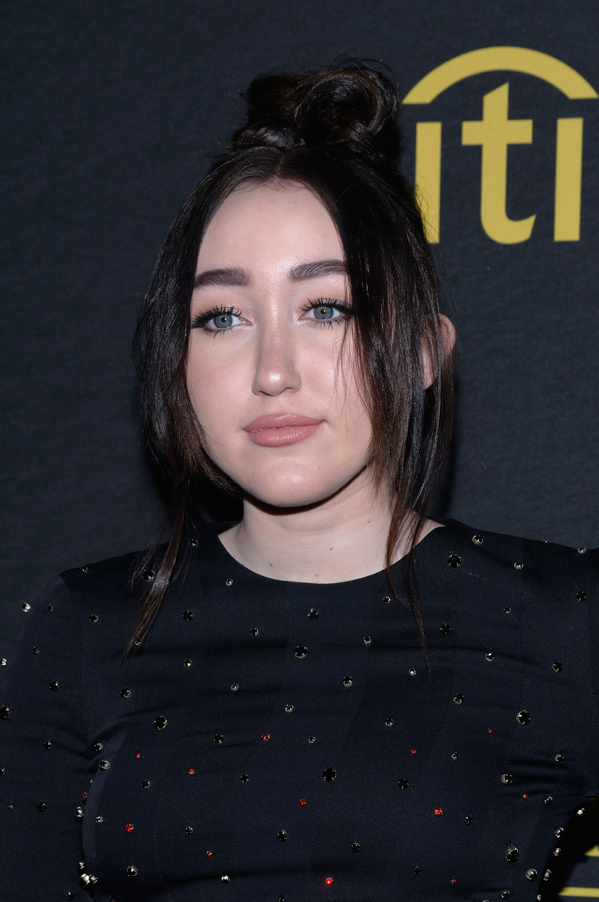 Noah Cyrus attends the Billboard Power 100 Celebration in West Hollywood, California on February 9, 2017. | Source: Getty Images