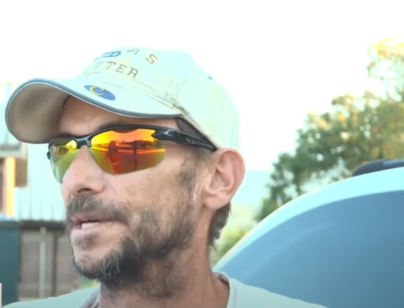 Local resident speaks to the press after the plane crash, from a report posted on October 16, 2025 | Source: Youtube/FOX Carolina News