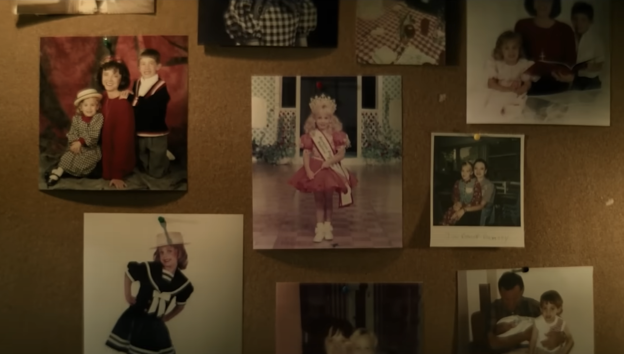 Photos of JonBenét Ramsey and her family from a video dated November 4, 2024. | Source: YouTube/Netflix