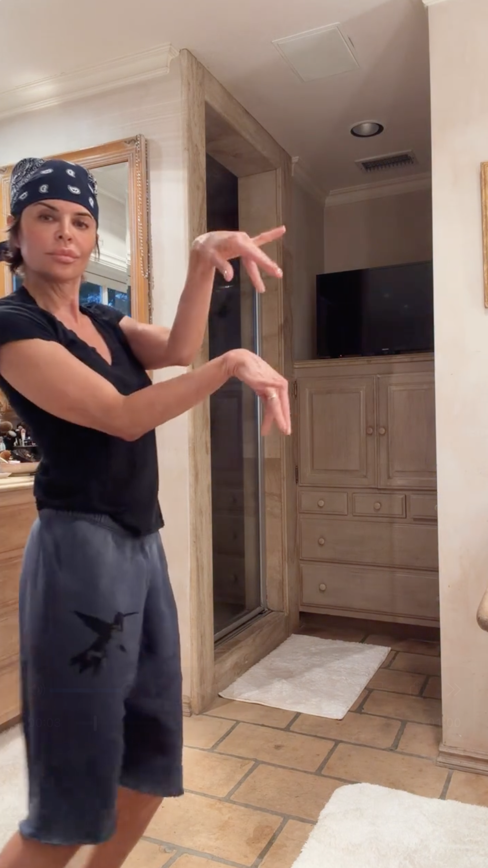 Lisa Rinna dances in a video posted on May 28, 2026. Her relaxed, makeup-free look is strikingly different from her usual polished appearances. | Source: Instagram/lisarinna