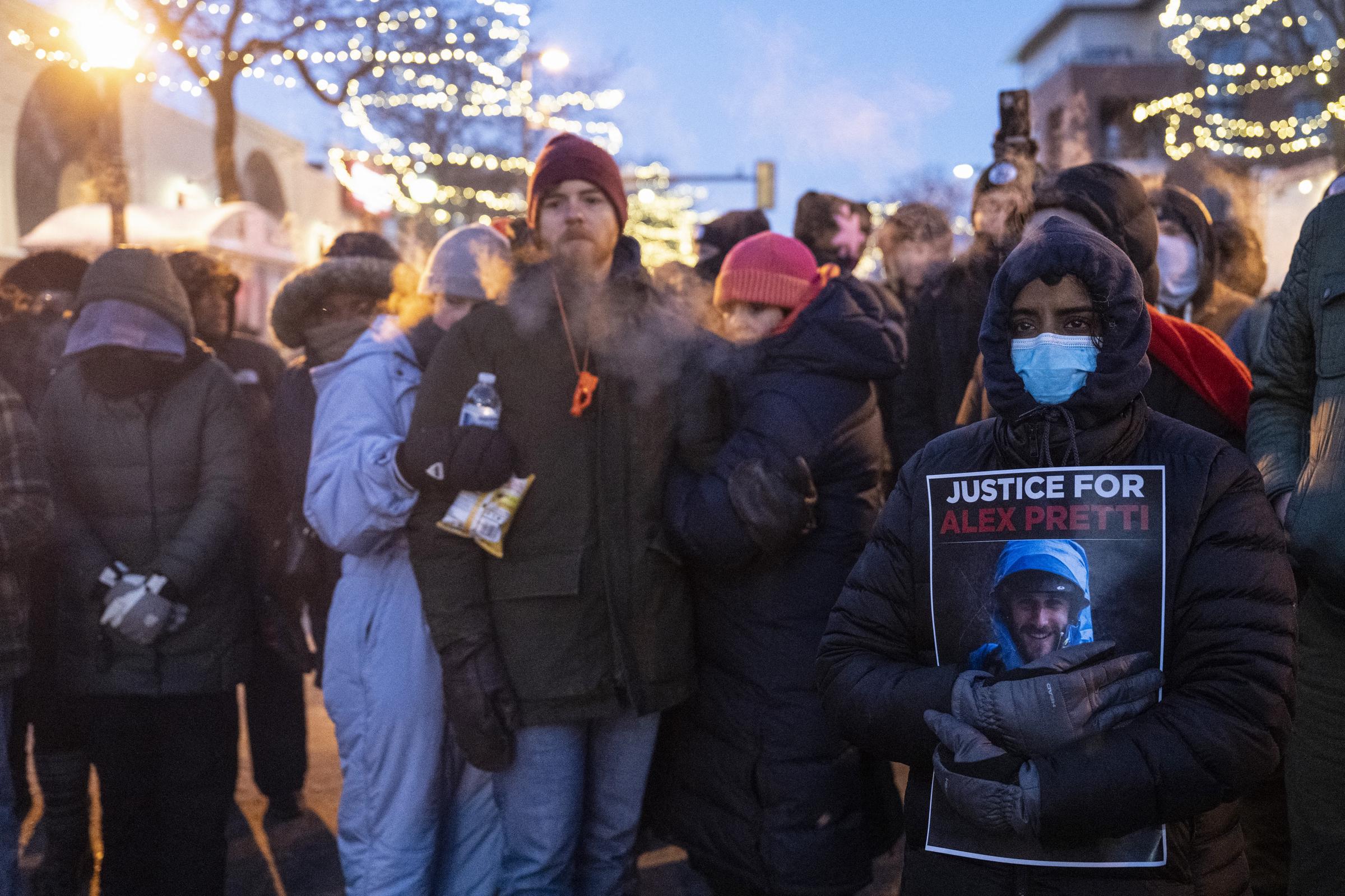 People mourn Alex Pretti in Minneapolis, Minnesota, on January 24, 2026. | Source: Getty Images