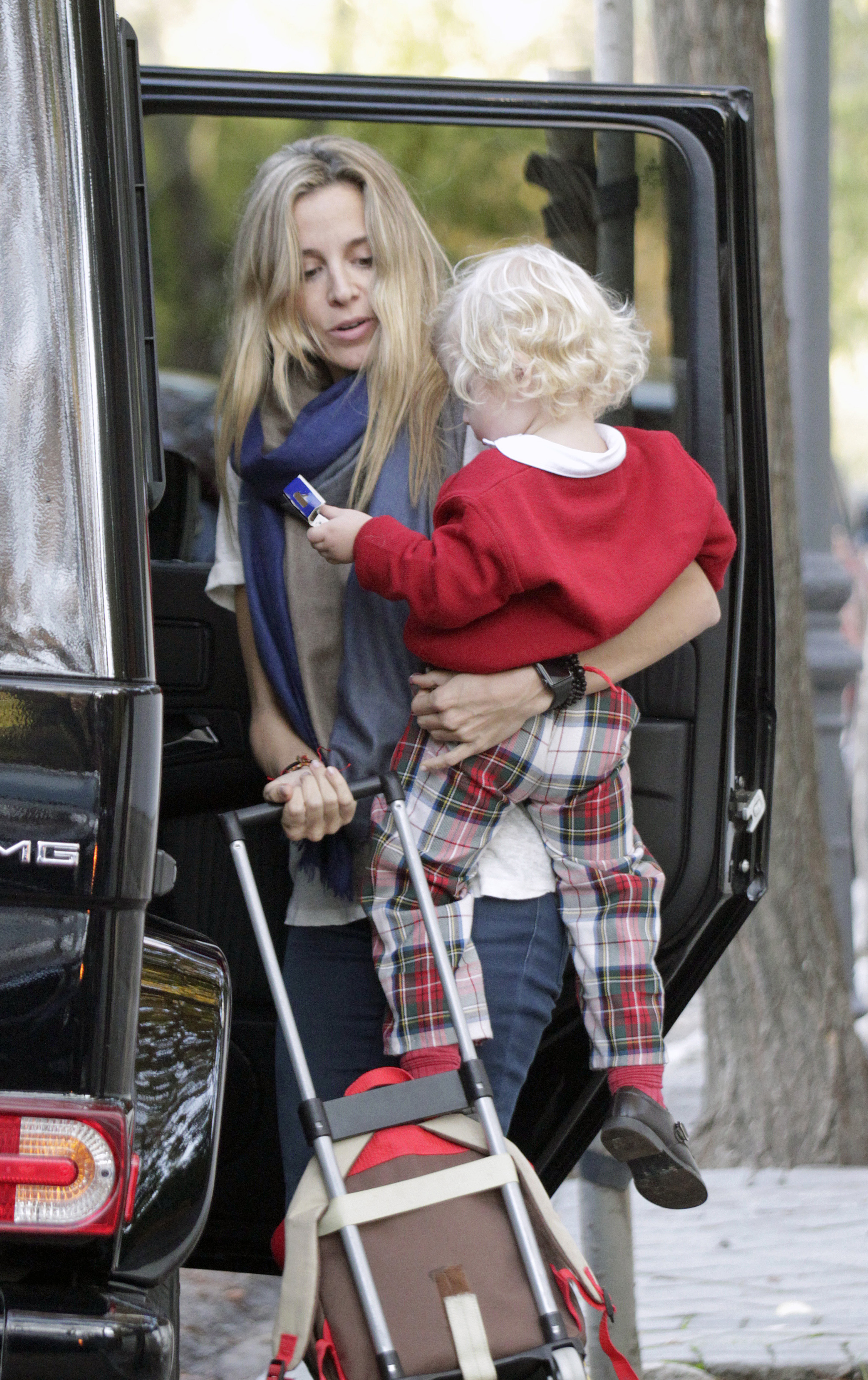 Alejandra occasionally offers glimpses of her sons, but their faces are always hidden, blurred, or shown from behind to protect their identities.