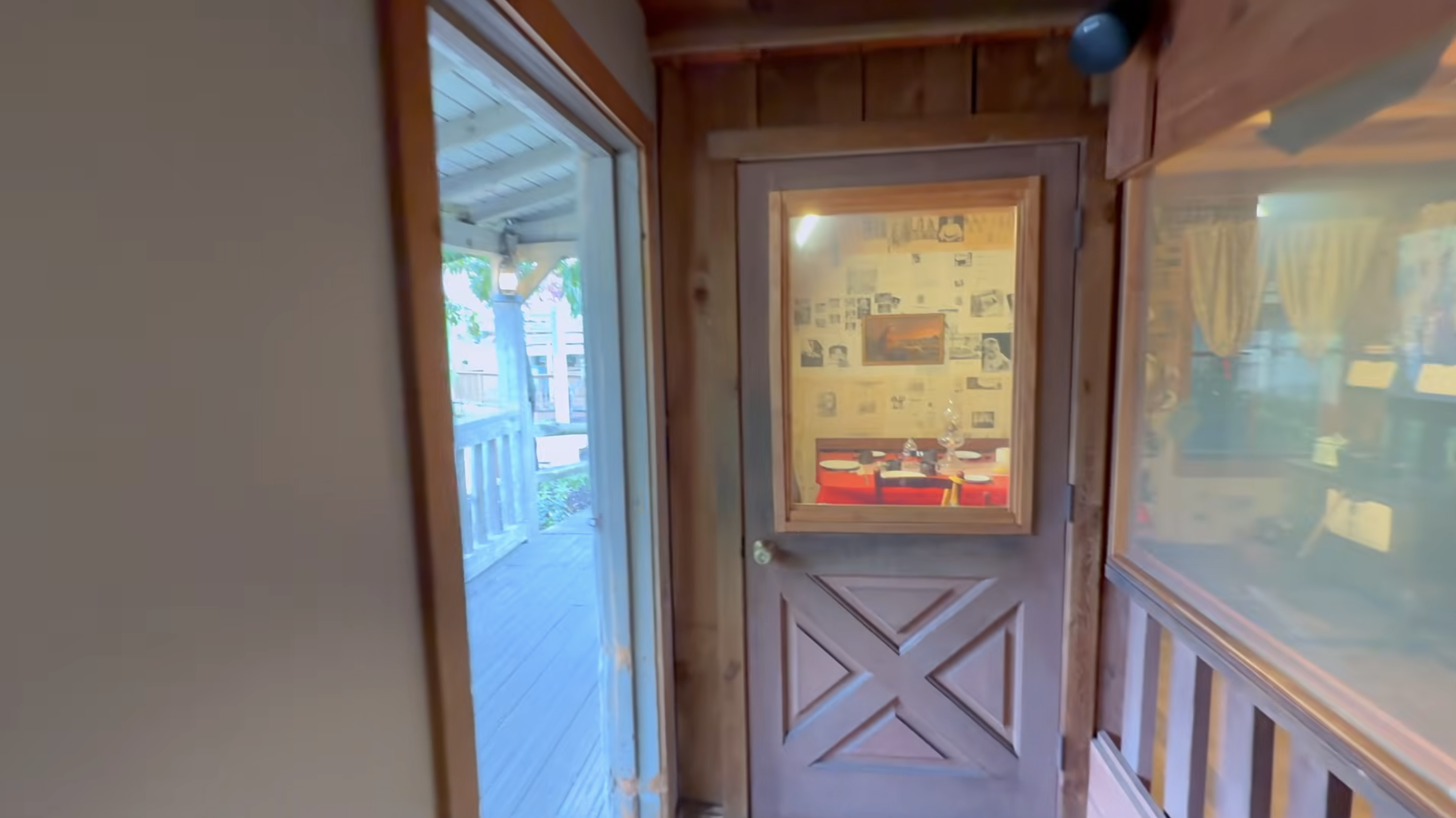 Parton's fans can experience the Dollywood replica, but the actual Locust Ridge home remains private and protected from visitors. The recreated cabin therefore offers the closest public glimpse of the environment in which one of country music's most extraordinary careers began. | Source: YouTube/Adam's Adventures