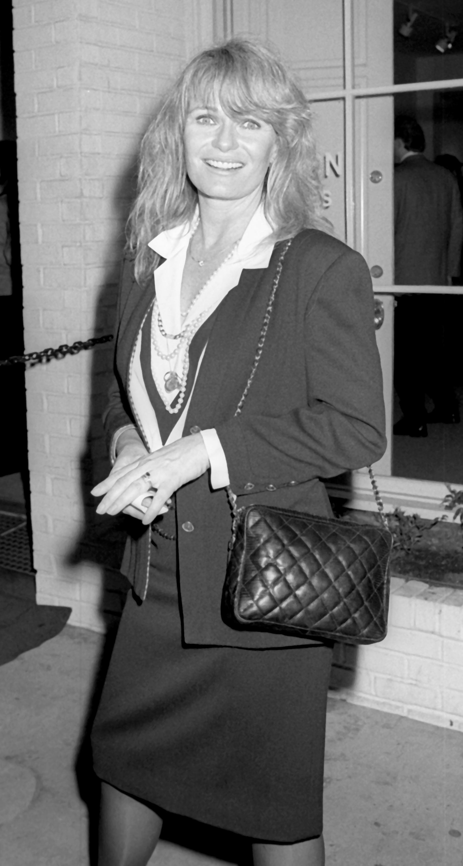 Valerie Perrine attends the Norris Church Mailer Art Exhibit opening at Madison Galleries on March 22, 1989, in Hollywood, California.