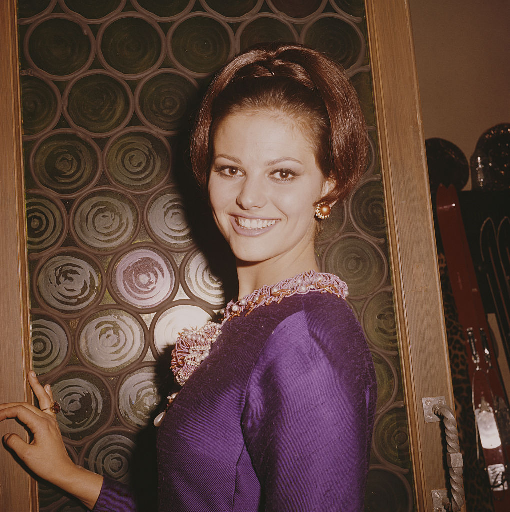 Claudia Cardinale on the set of "The Pink Panther" in 1962. | Source: Getty Images