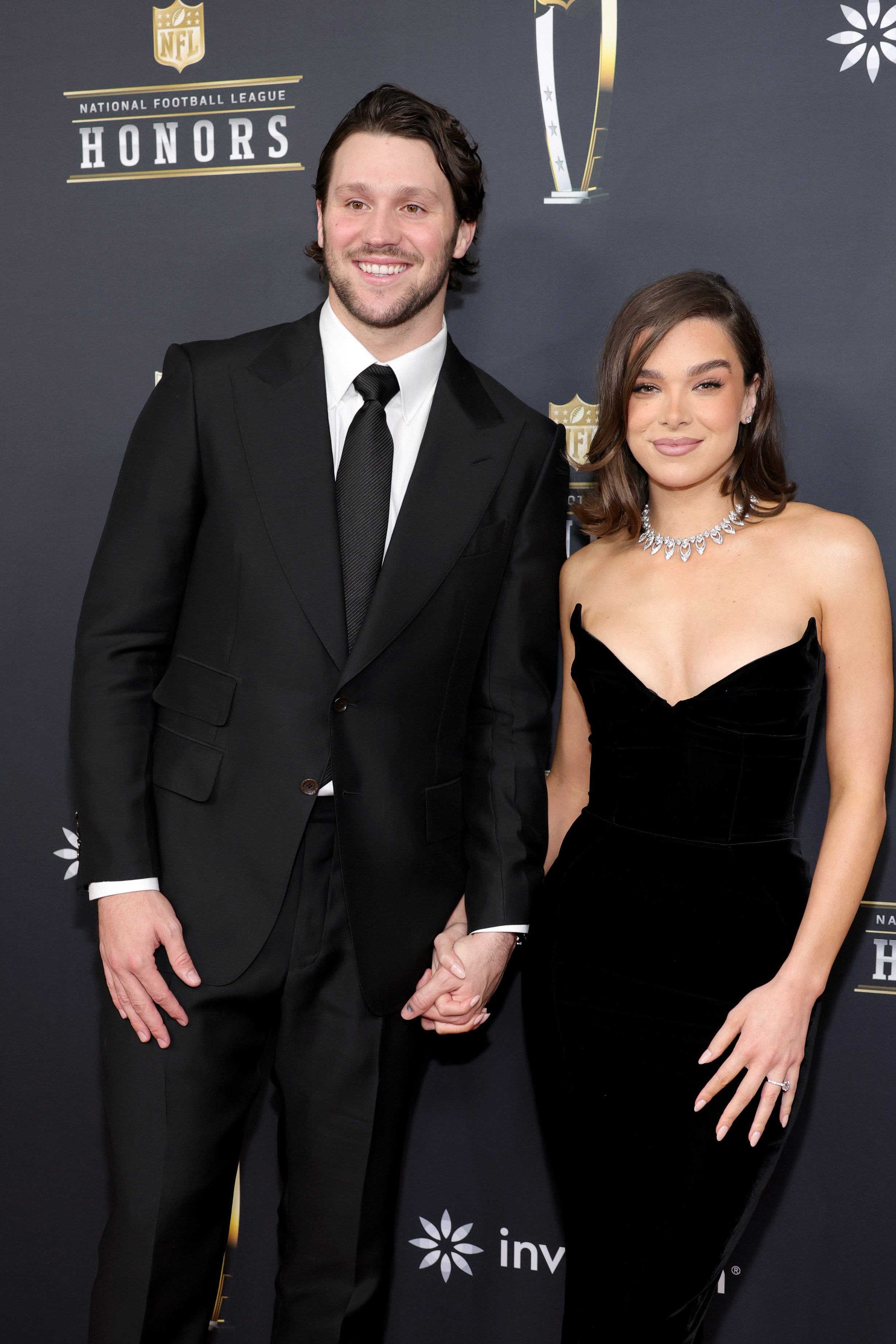 Josh Allen and Hailee Steinfeld | Source: Getty Images