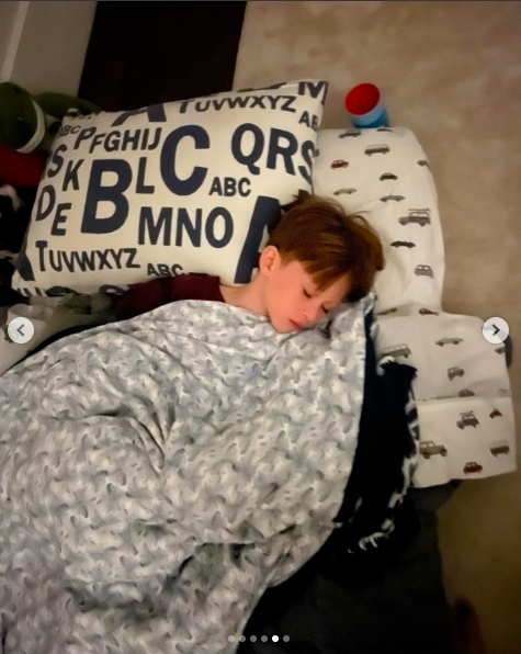 An image of Rafael Baldwin sleeping. | Source: Instagram/hilariabaldwin