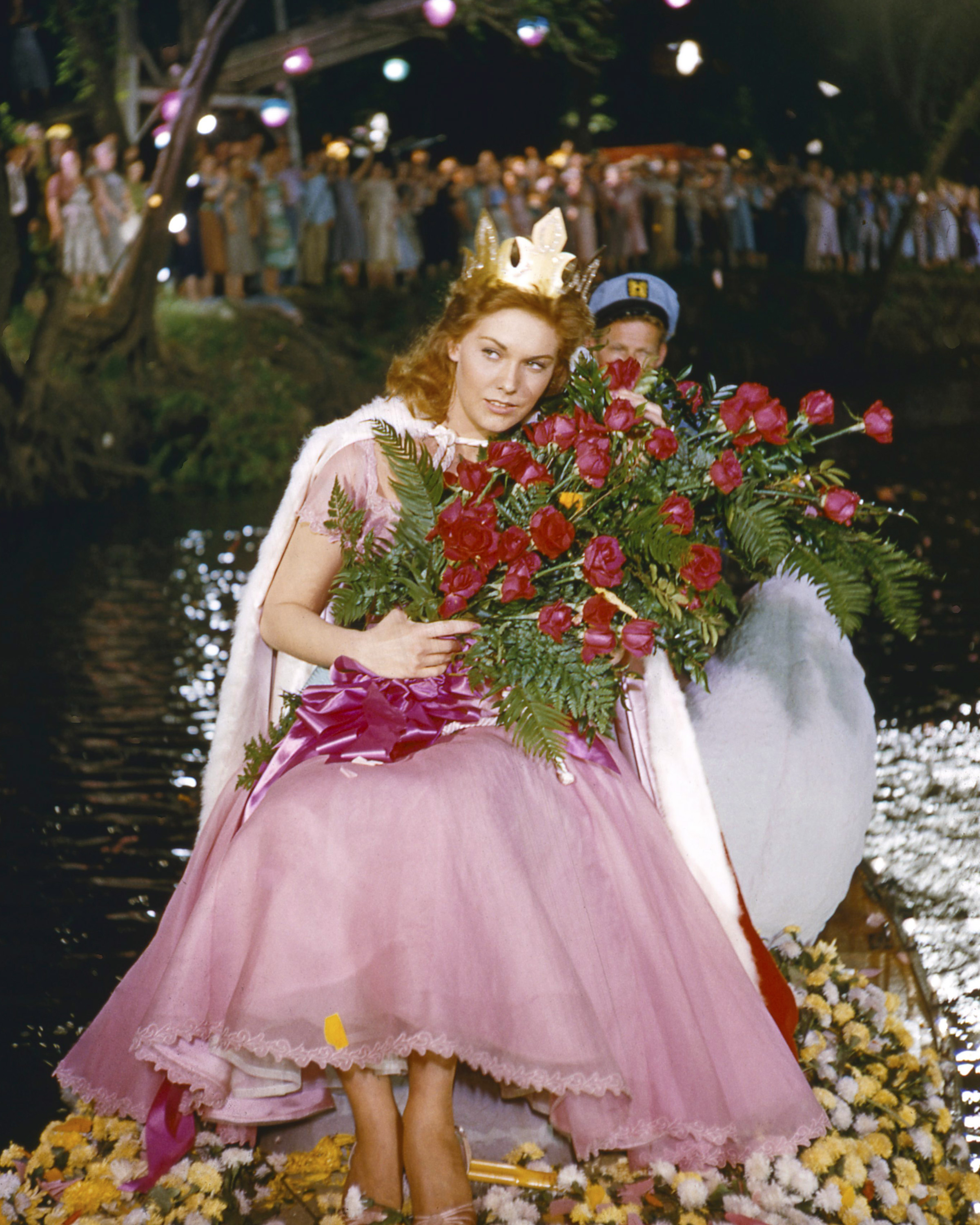 Kim Novak as Madge Owens in "Picnic" in 1955 | Source: Getty Images