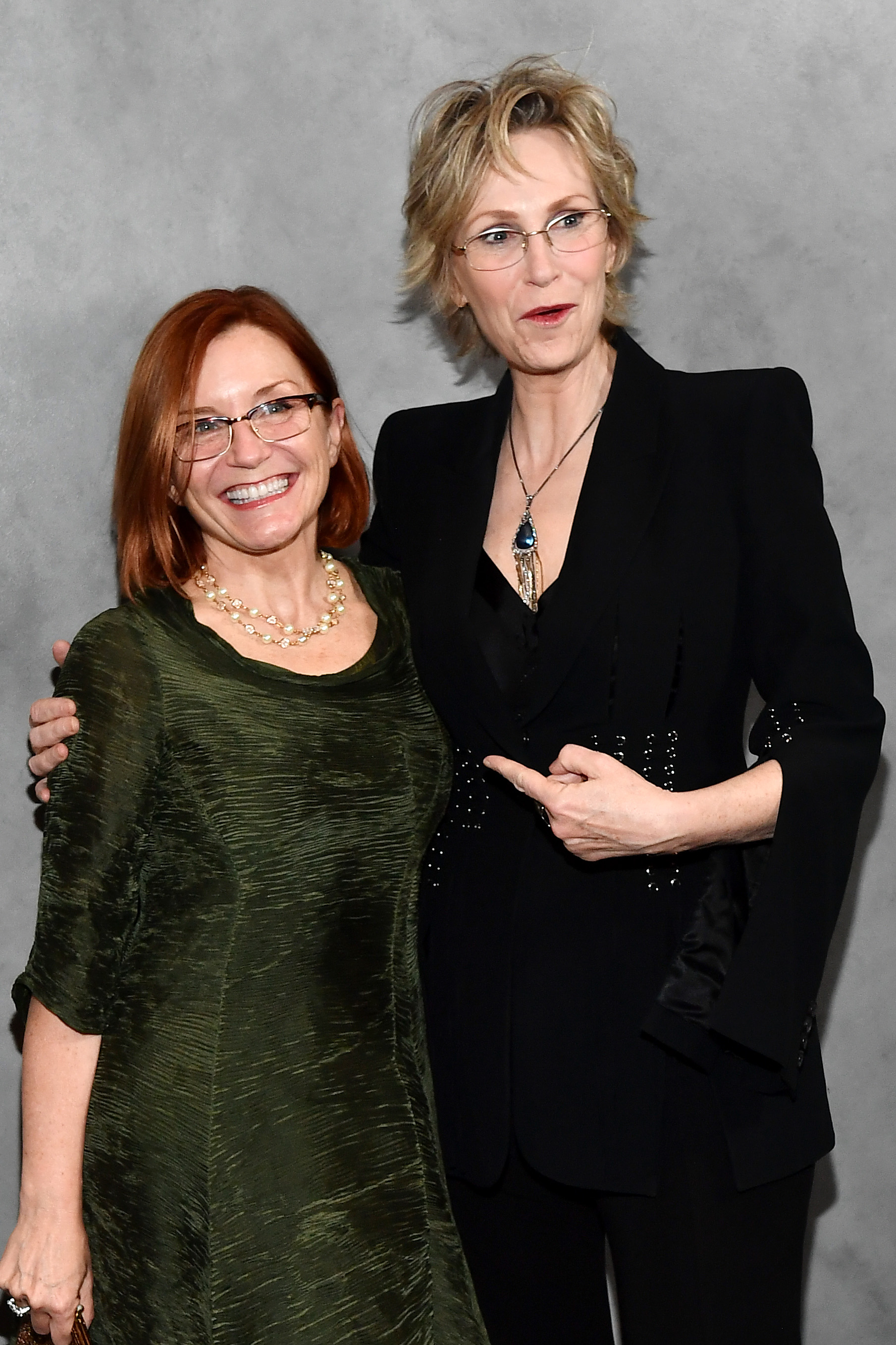 Jennifer Cheyne and Jane Lynch at the 17th Annual Hammer Museum Gala on October 12, 2019, Los Angeles, California. | Source: Getty Images