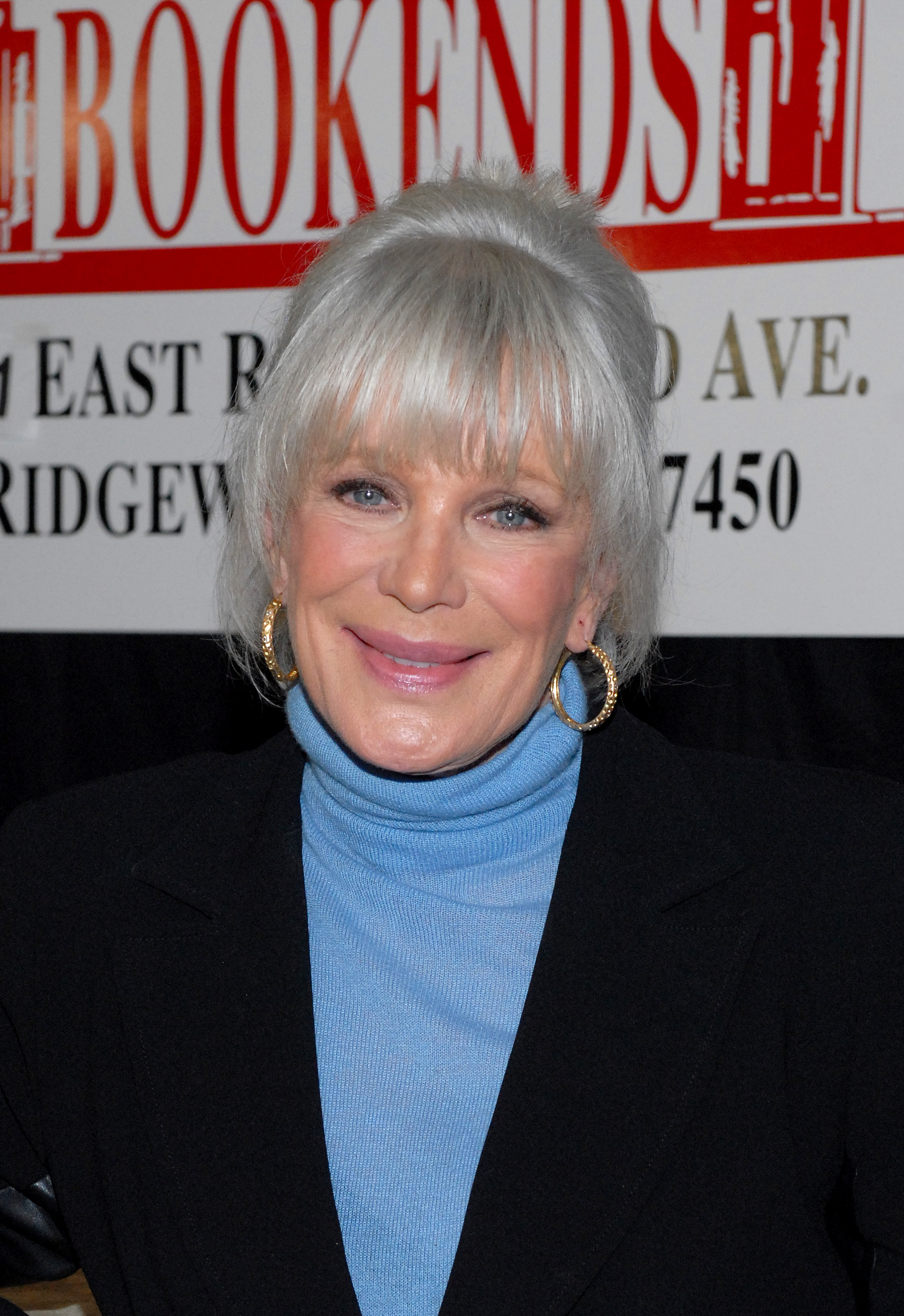 Linda Evans promotes "Recipes for Life" at Bookends Bookstore on October 15, 2011, in Ridgewood, New Jersey. | Source: Getty Images