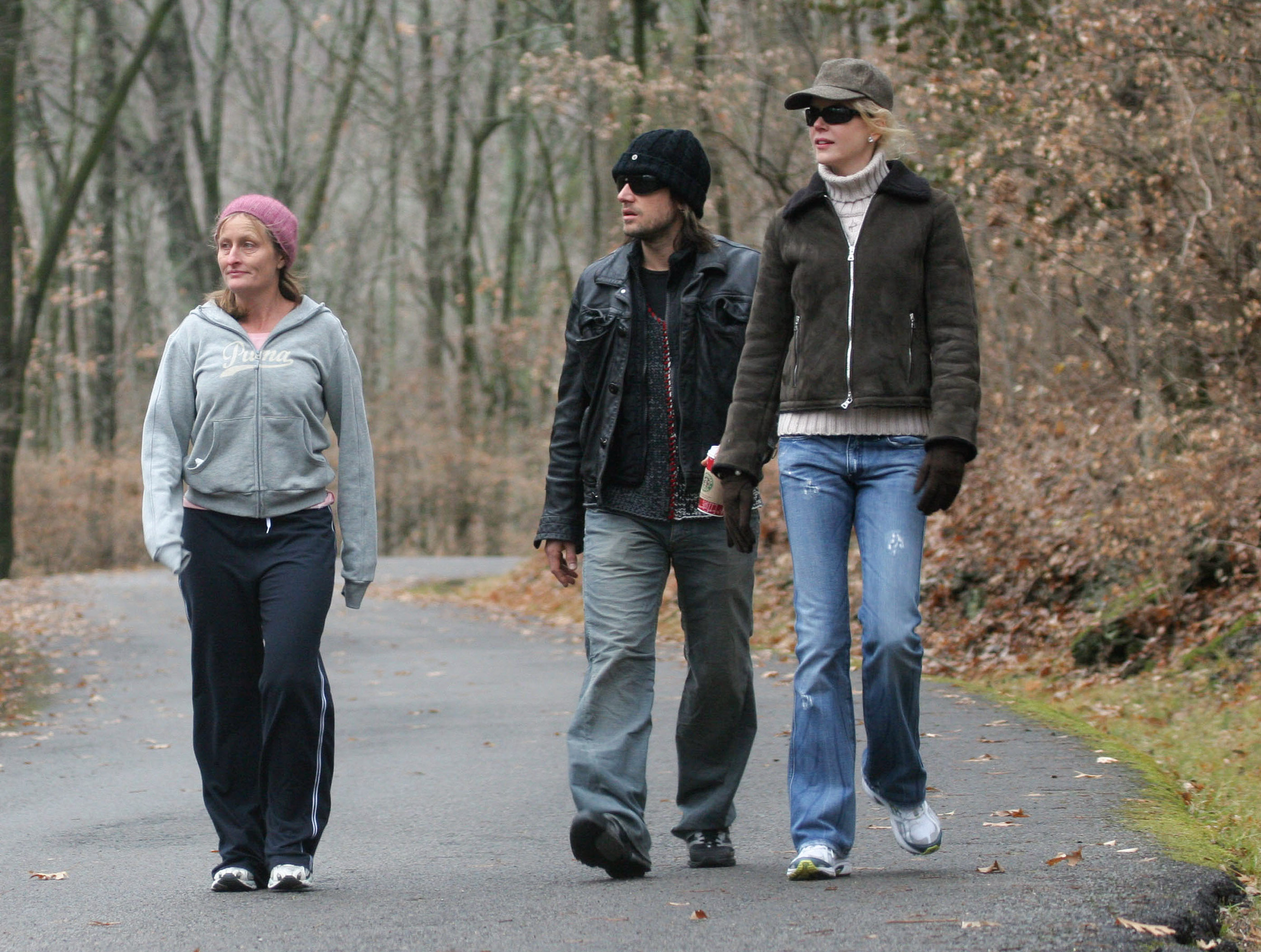 Keith Urban and Nicole Kidman are seen in Nashville, Tennessee, on December 25, 2005 | Source: Getty Images