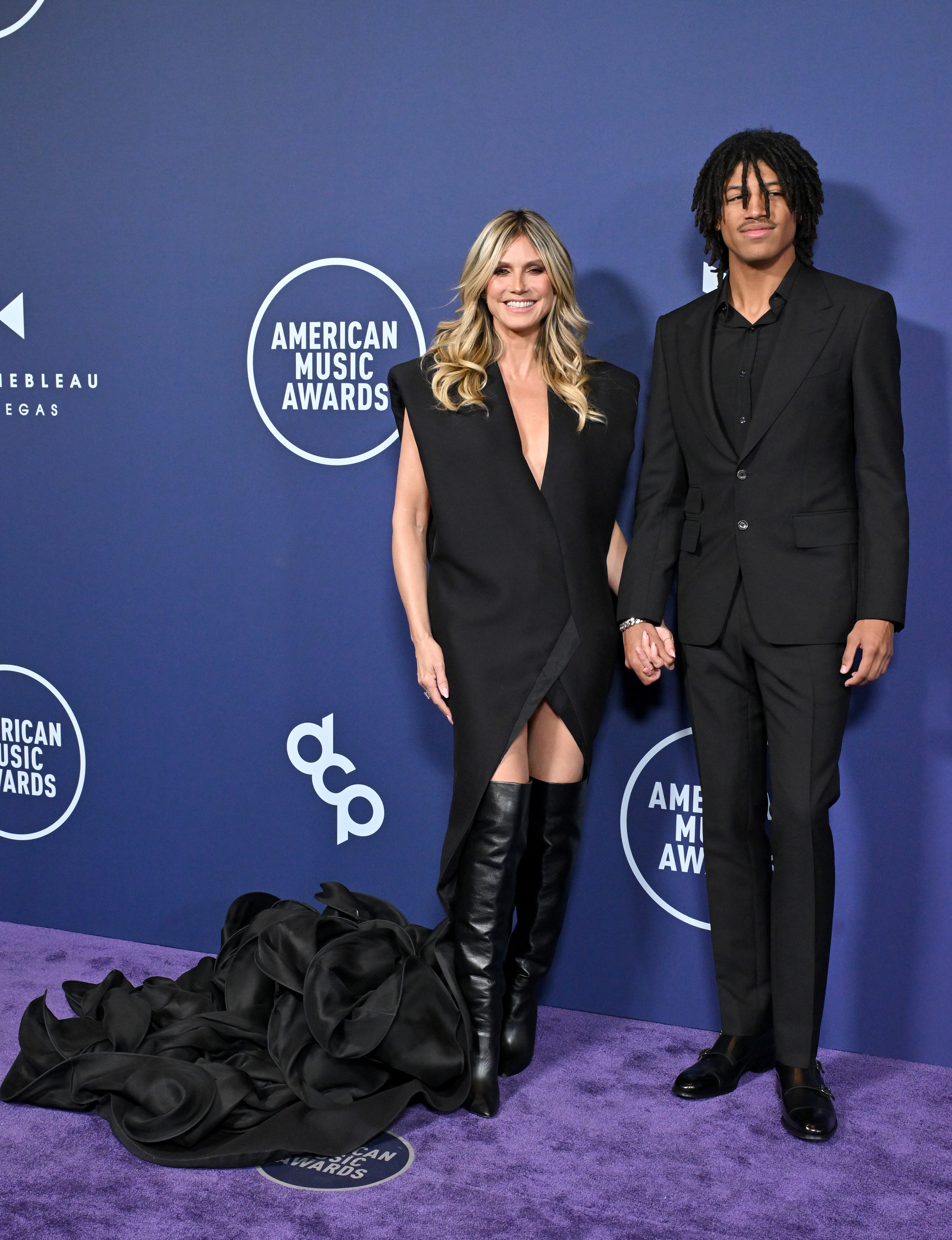 Heidi Klum and Henry Samuel pictured at the 51st American Music Awards on May 26, 2025, in Las Vegas, Nevada. | Source: Getty Images