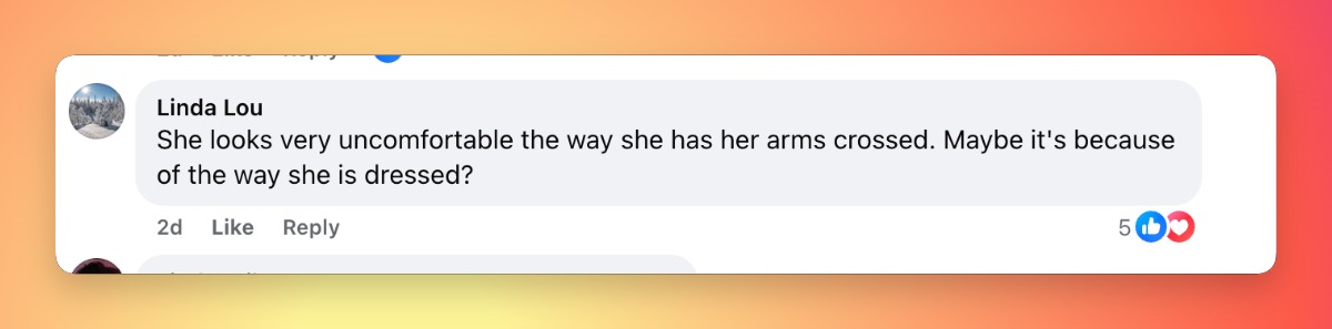 A netizen comments on the father-daughter read carpet moment | Source: Facebook/NypostEntertainment